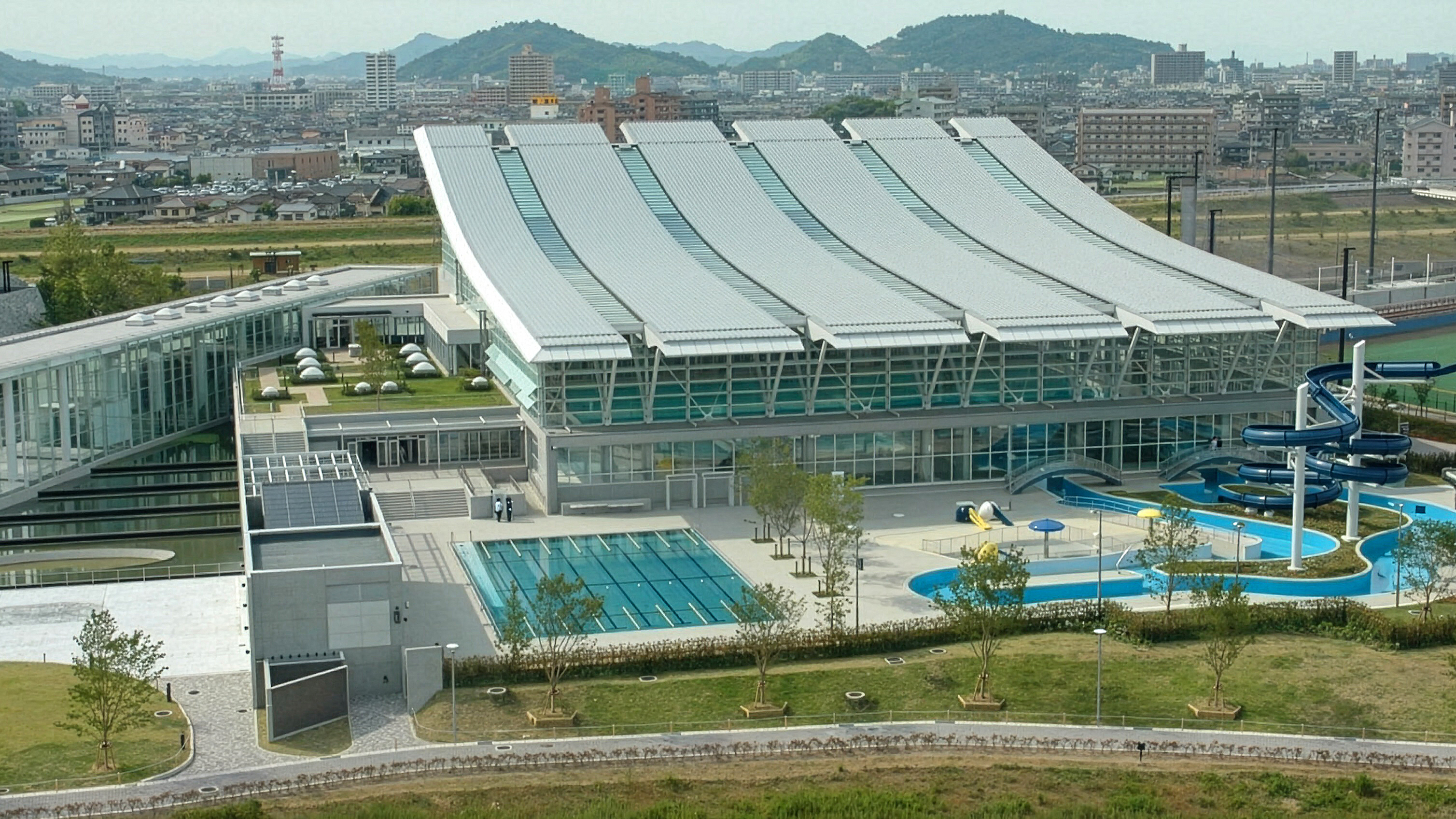 アクアパレットまつやま 外観